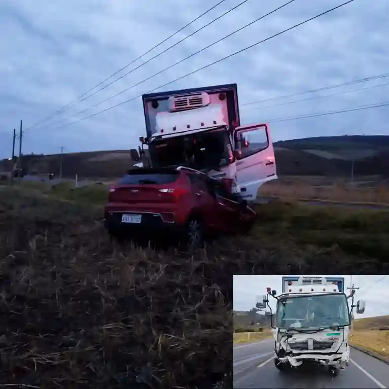 Fue tal la magnitud de la tragedia que ambos vehículos terminaron fuera de la vía