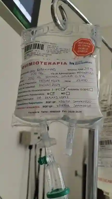Rituximab es el medicamento, y cuesta USD 2.800.