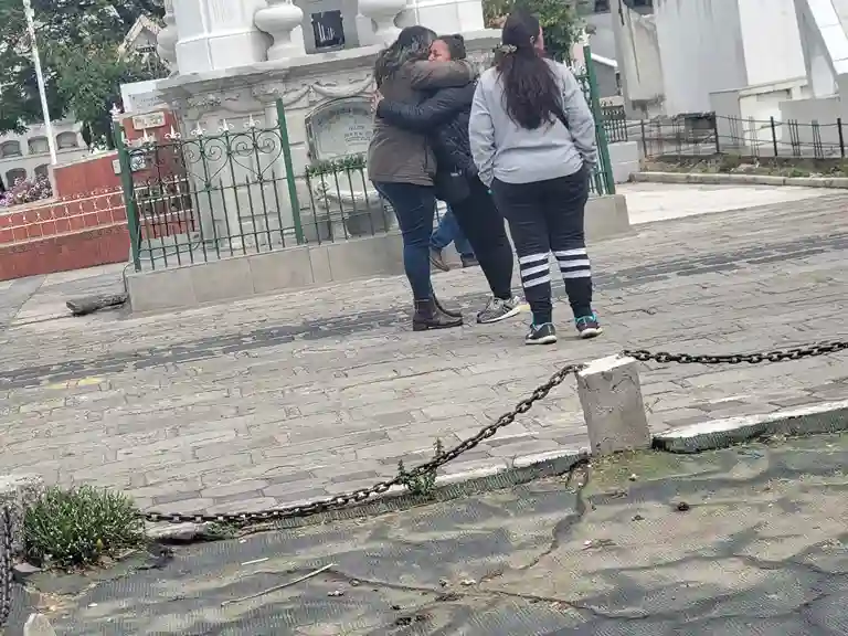 Al llegar los familiares y amigos se vivieron escenas desgarradoras