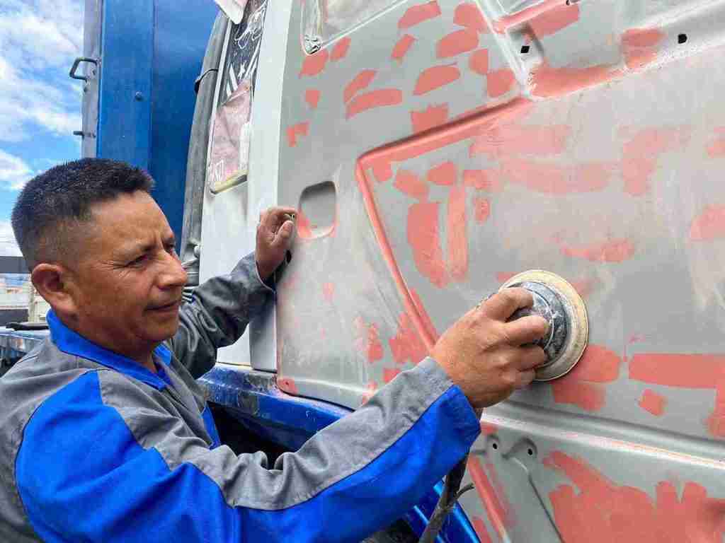 25 años de innovación y pintura automotriz