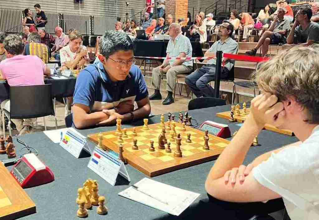 Kevin Noboa, deportista de Chimborazo, se ubicó en el quinto lugar en el XXV Open Internacional de Ajedrez que se realizó en Barcelona.