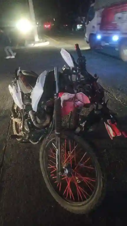 La motocicleta también resultó afectada por el siniestro vial. Pero su propietaria cobró 700 dólares