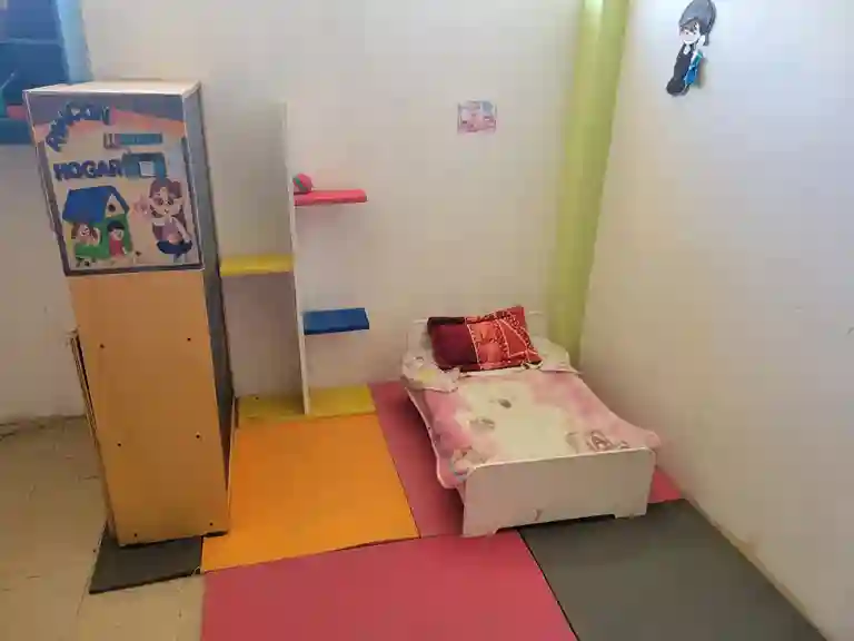 Hay instalaciones adecuadas para enseñar en forma funcional las situaciones de vida, a más de la enseñanza académica
