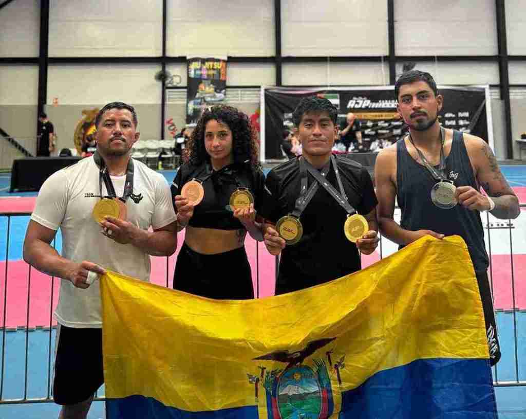 Cuatro deportistas de Riobamba brillan en el Torneo AJP Panamá y se consolidándose como referentes del Jiu-Jitsu brasileño en la región.