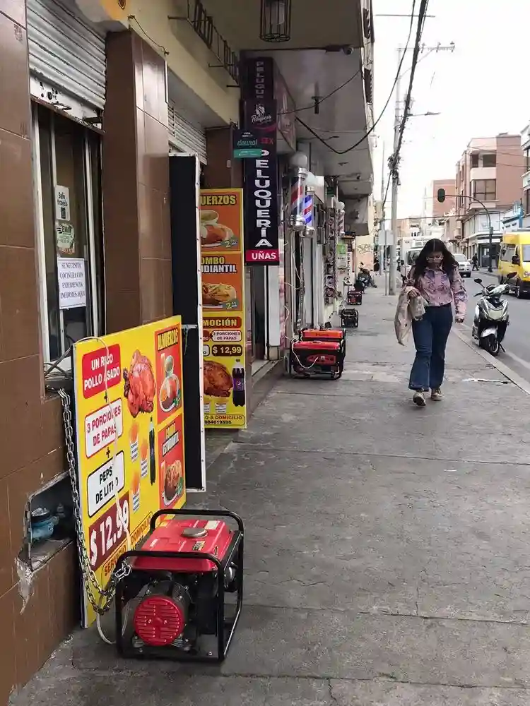 Las ferreterías no tienen generadores eléctricos, según un sondeo de Diario La Prensa.