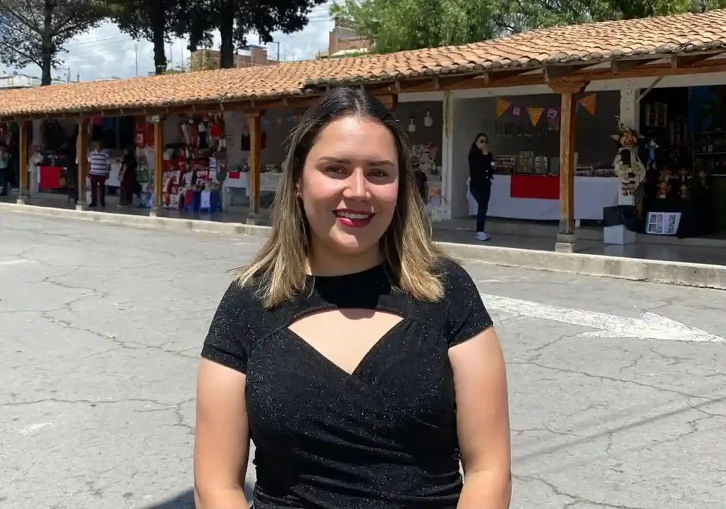 Elizabeth Villena, asistente de la Feria San Pedro.