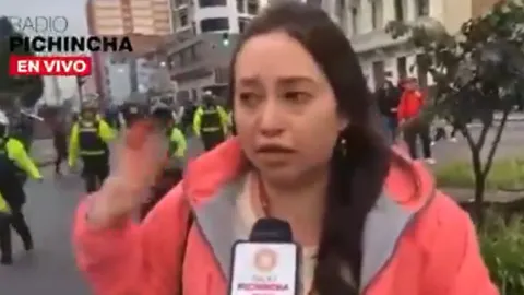 Policía detiene a funcionaria de la Asamblea durante protesta