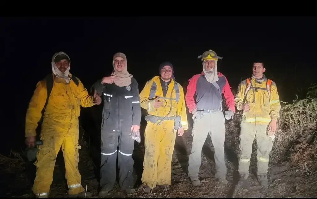 Bomberos Edison Bone, Edison Baño (paramédico), Jairo Nogales (paramédico), Kevin Yasaca (voluntario) Henry Remache, gracias por su labor.