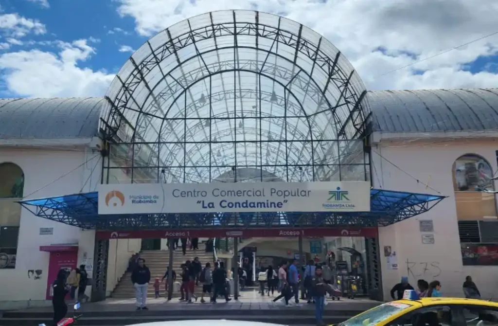 Terrenos de mercados de Riobamba no pertenecerían al Municipio