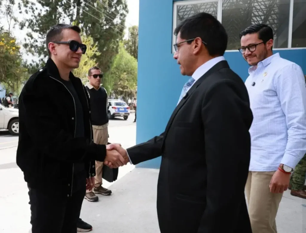 Presidente Daniel Noboa entregó obra en Espoch de $1,6 millones