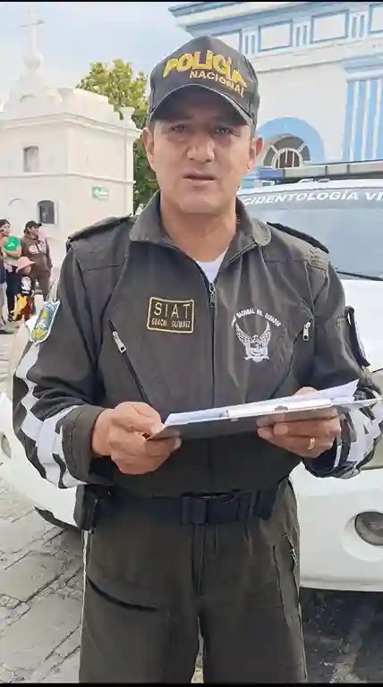 Sargento primero Néstor Guachi Olivares, de la Jefatura de Accidentología Vial (SIAT)