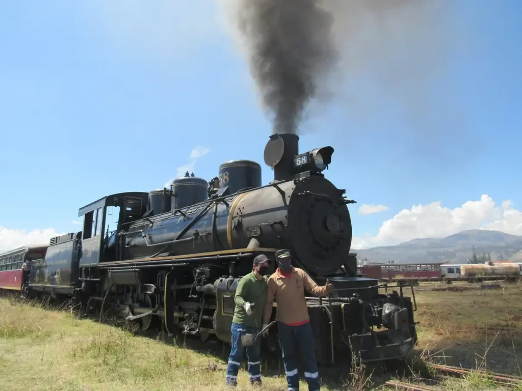 Riobamba gestiona la rehabilitación del tren a través del alcalde John Vinueza, quien dialogó con el Gobierno.