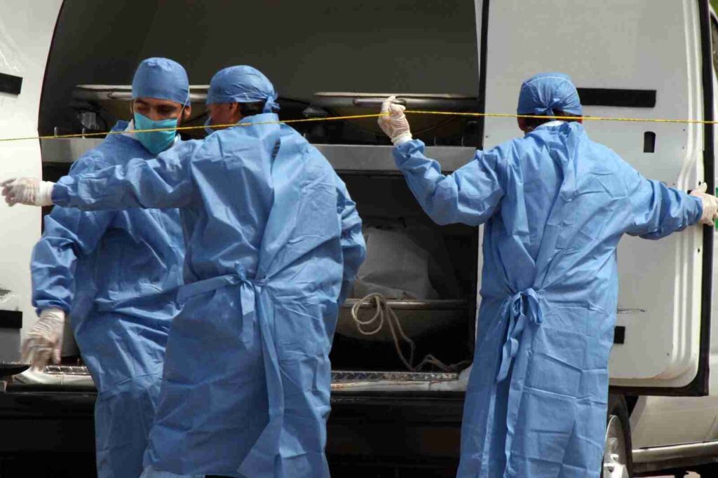 Cómo se identifican cuerpos calcinados en Ecuador