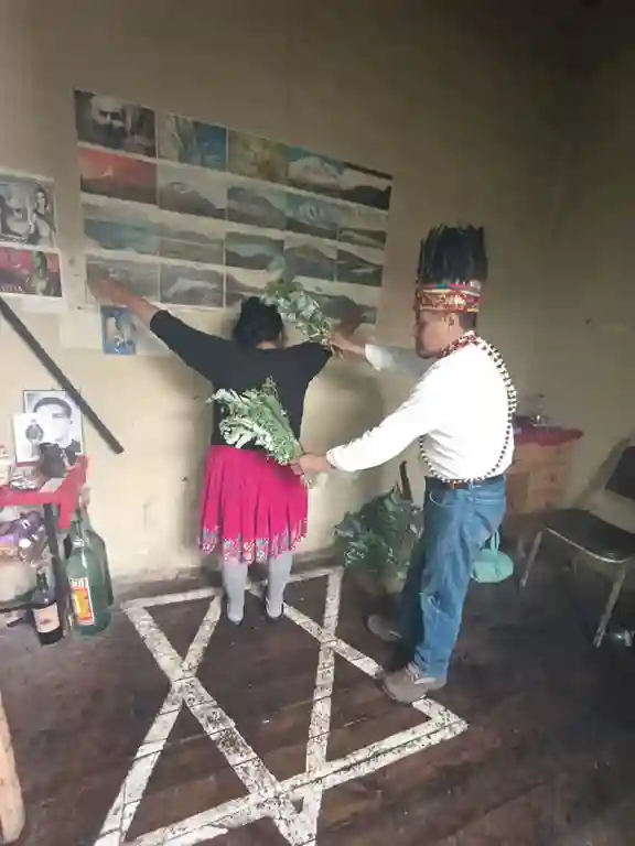 Conozca sobre magia negra, blanca y roja, qué son y sus características particulares. Sus fines y elementos son los que las diferencian