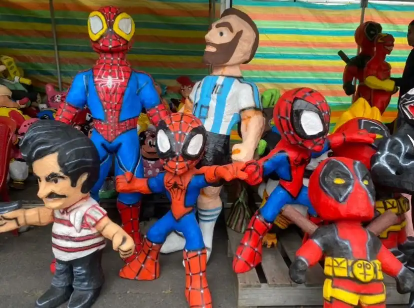 Monigotes ya disponibles: Riobamba inicia su tradición.