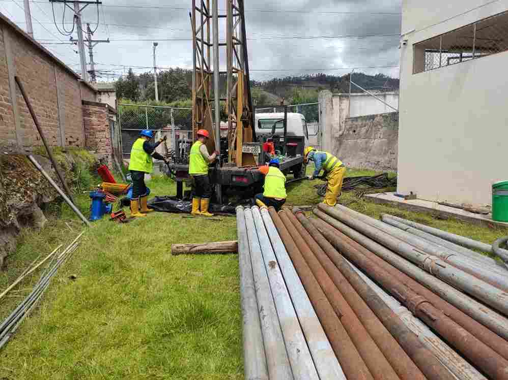 Pasos para presentar denuncias de agua en Riobamba