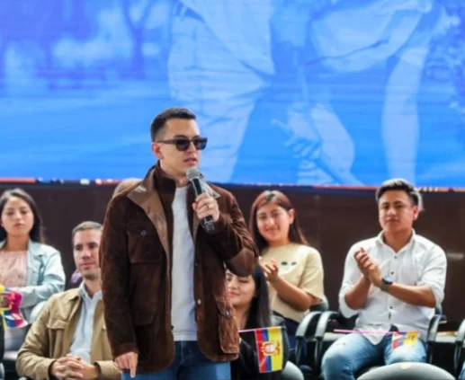 Noboa anunció programa Jovenes en Acción en Unach - Riobamba