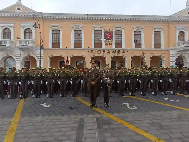 El comandante Zumárraga destacó el alto honor de ser parte de tan noble institución