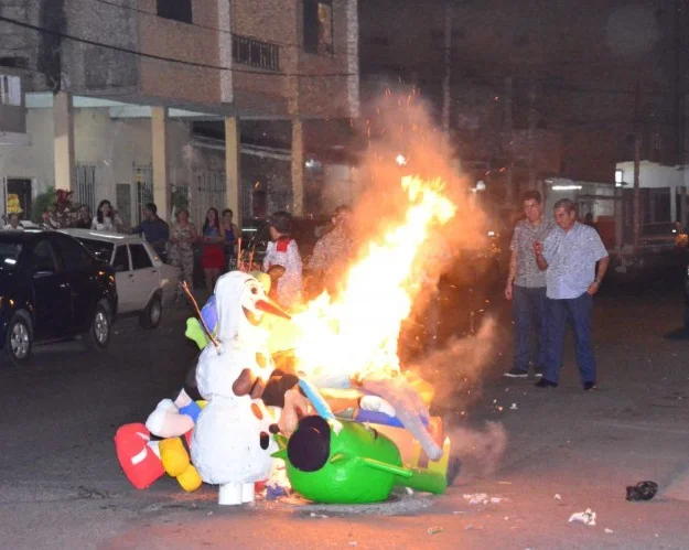 Municipio Riobamba pide no quemar monigotes en las calles