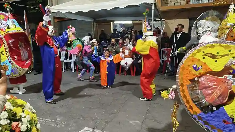 Las muestras culturales no pudieron faltar en las citas de fe