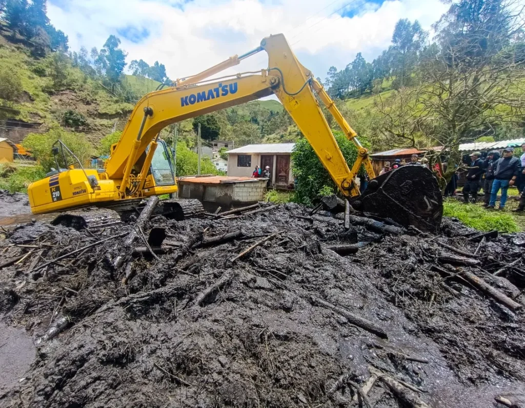 COE declaró a Colta en emergencia por las lluvias y deslaves