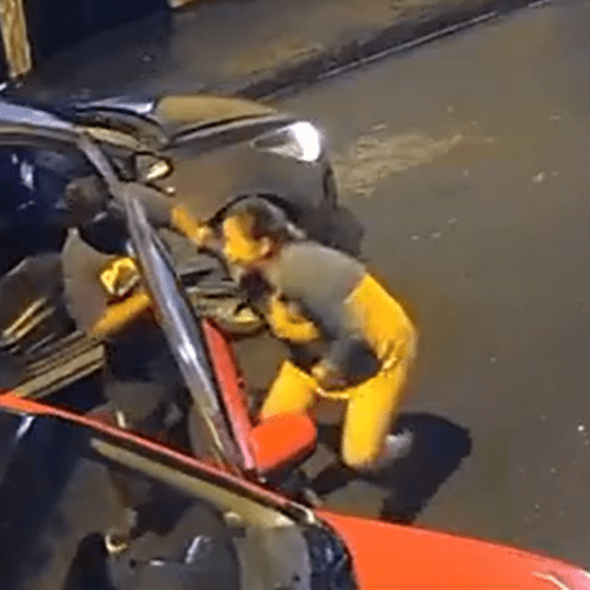 Hombres secuestran y roban carro a mujer embarazada