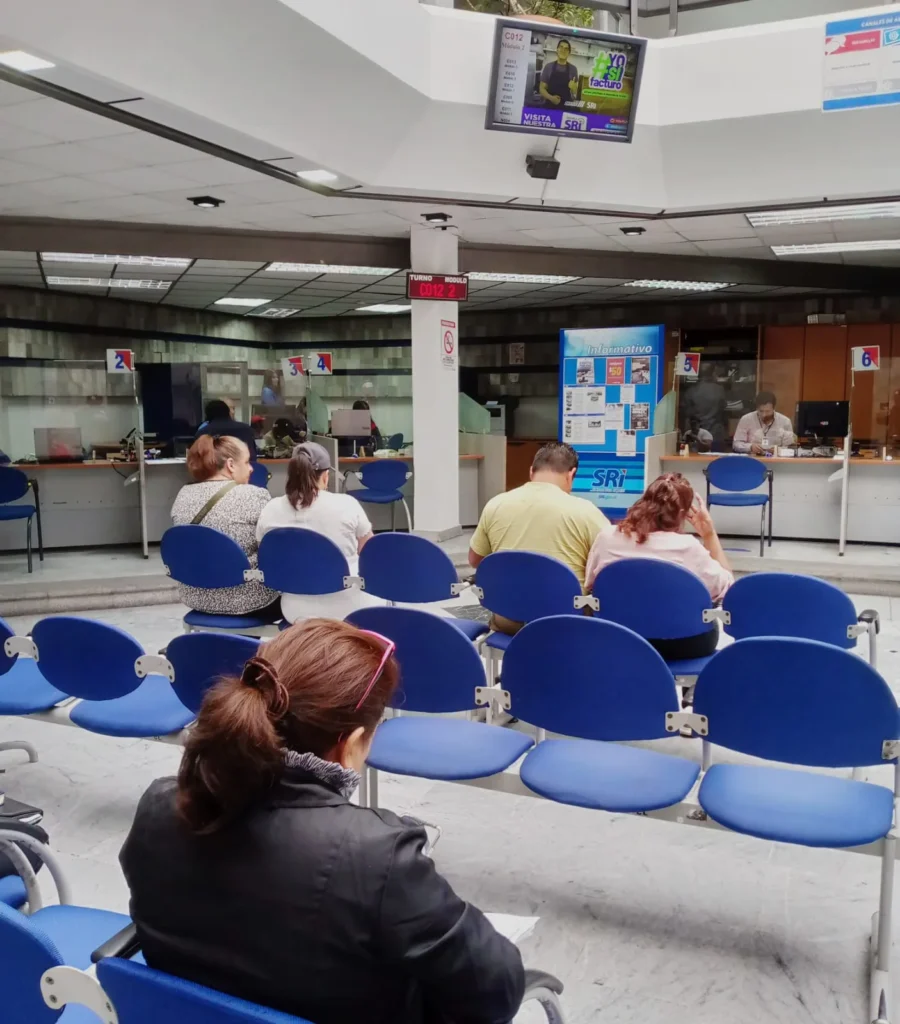 SRI: reducción del IVA 15% al 8% por feriado de Semana Santa.