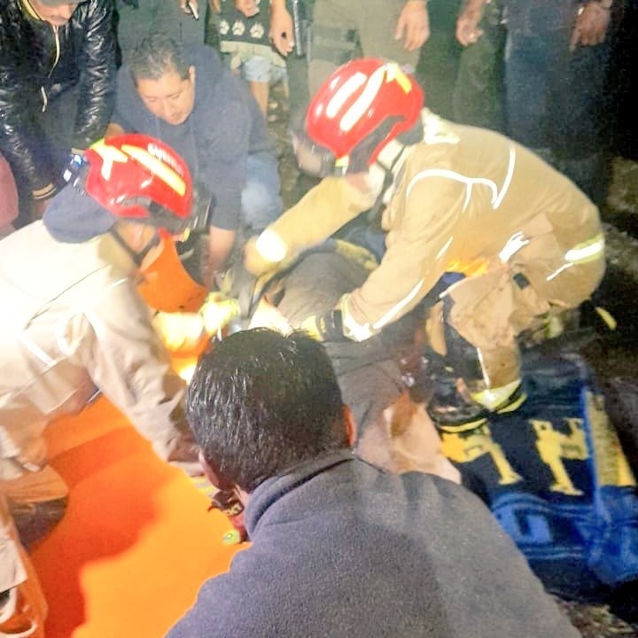 Mujer muere tras deslave de tierra en Cuenca