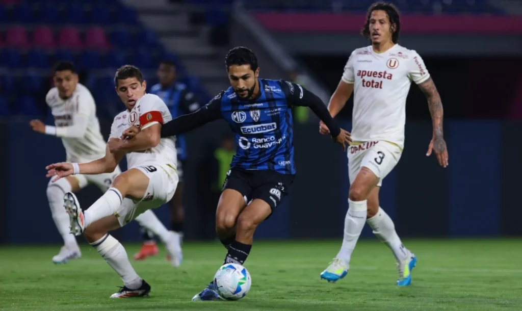 Independiente del Valle vs River Plate en la Copa Libertadores.