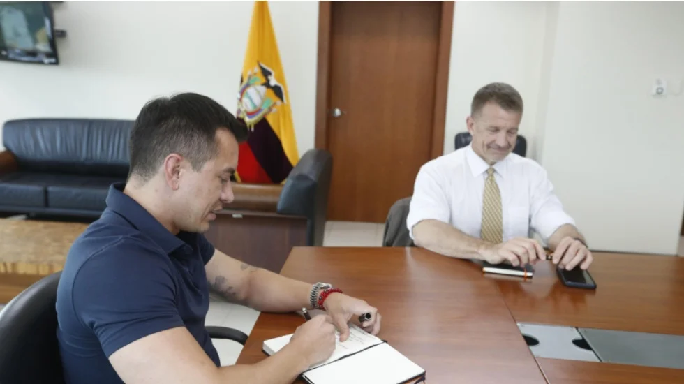 Noboa recibirá asesoría en seguridad de empresa estadounidense. Las conversaciones con Blackwater iniciaron semanas atrás.