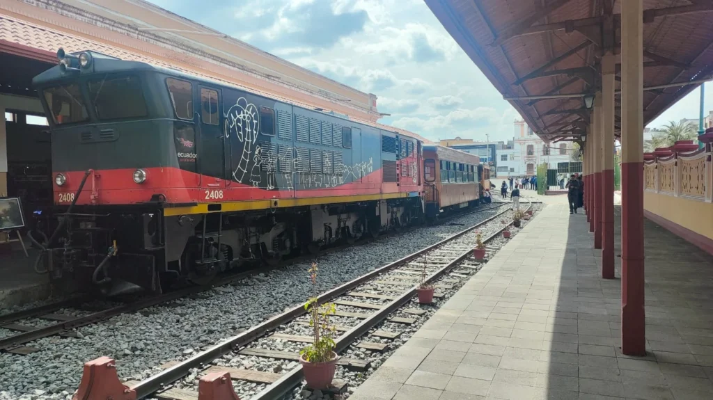 Tren en Riobamba en proceso para que funcione de nuevo