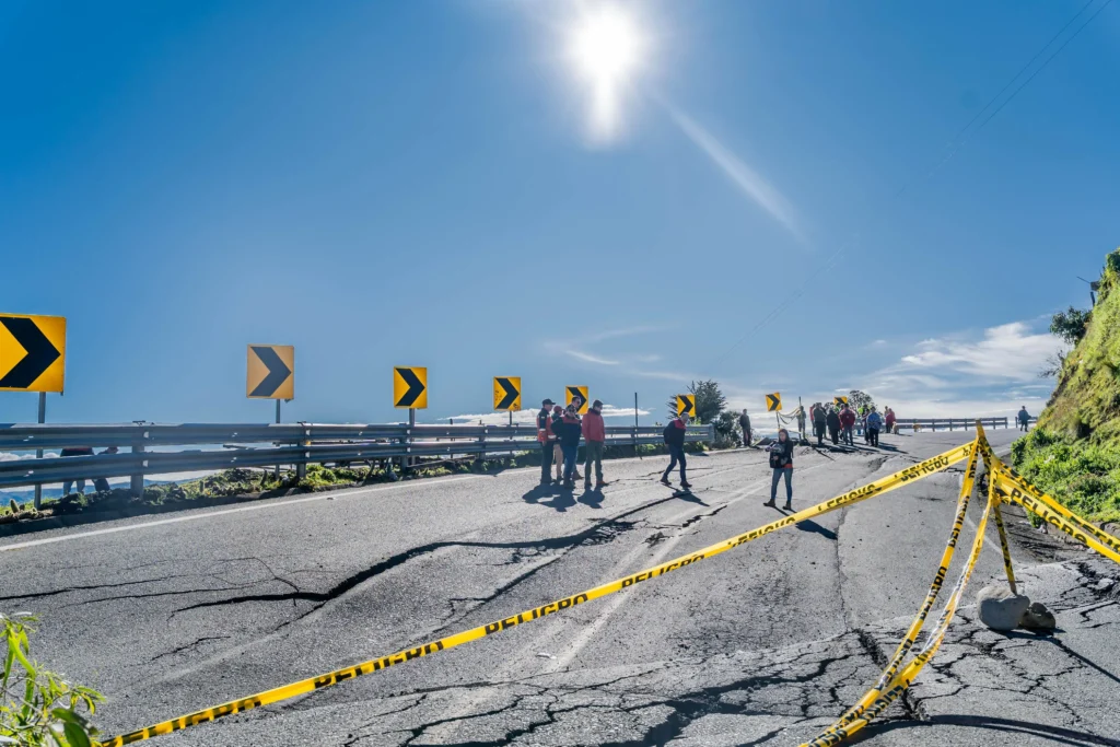 Emergencia vial en Cotopaxi: cierre de la E30 Latacunga-La Maná.