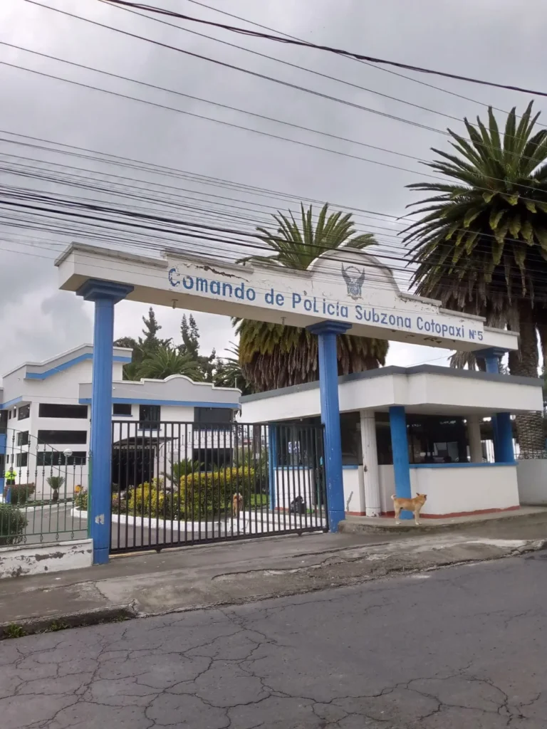 Cotopaxi: policías fueron destituidos por actos ilícitos.
