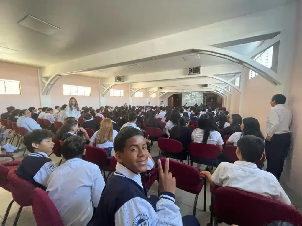 Taller para docentes el cine va a las aulas