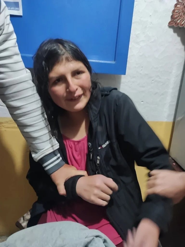 Joven muere atropellada en la vía Guaranda - Ambato