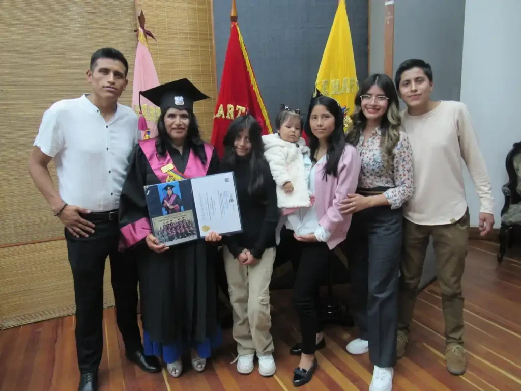 Mujer de 52 años alcanzó título de bachiller