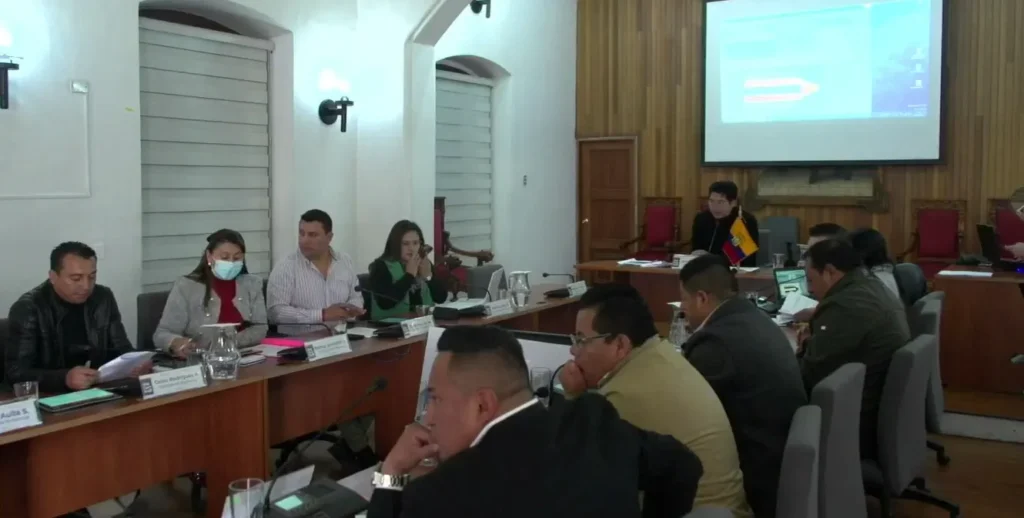 Sesión de Concejo Municipal de Riobamba.