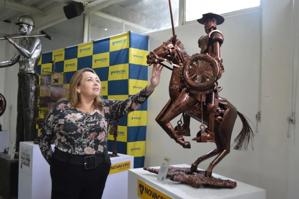 Museo de esculturas de acero en Latacunga.