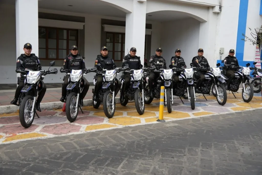 Guaranda:La Policía fortalecida por su seguridad con vehículos recientemente donados por el Gobierno Nacional