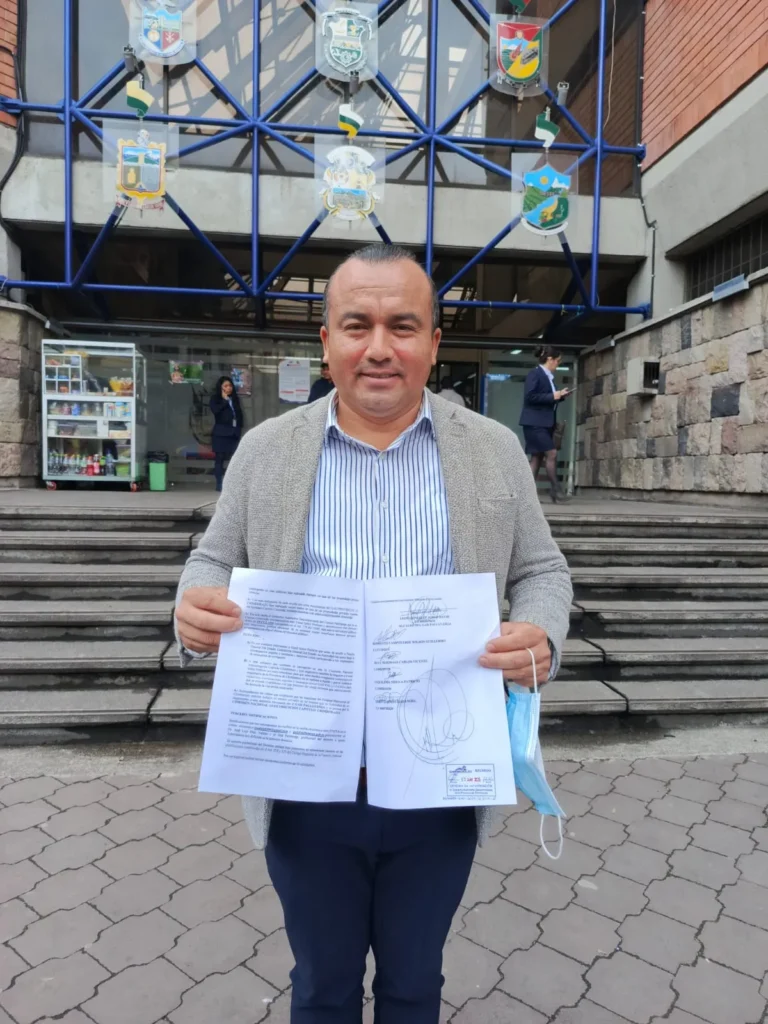 Alcalde denuncia a prefecto de Chimborazo por presunto peculado