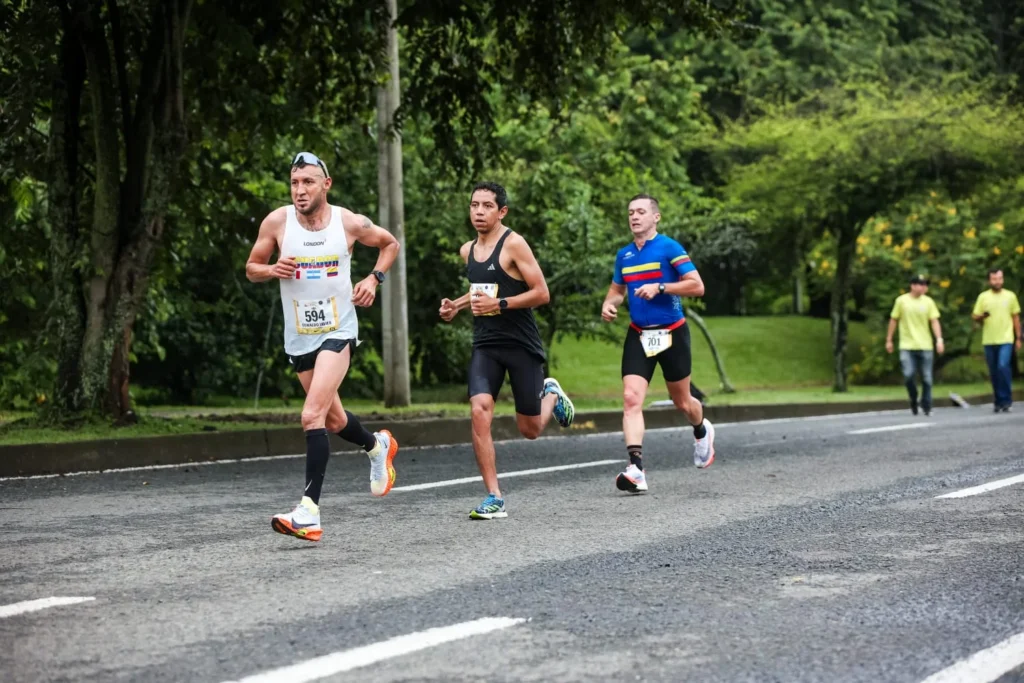 Corredor extremo de Chimborazo destacó en maratón de Cali.