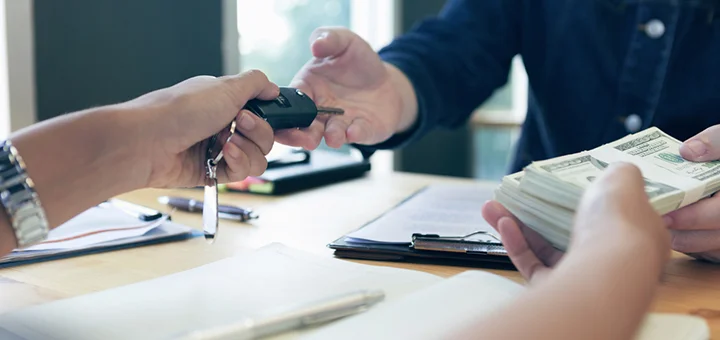 Conozca lo que debe saber sobre la compra y venta de carros: requisitos y procedimiento para que no se objeto de perjuicios posteriores