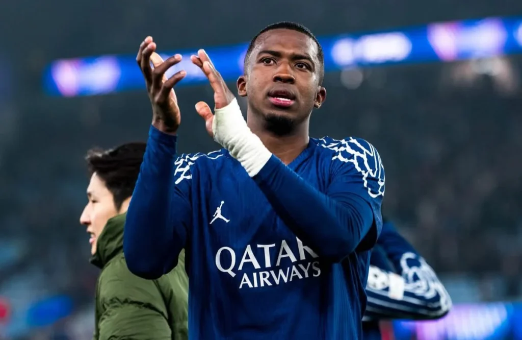 PSG y Willian Pacho reciben al Arsenal por la Champions.