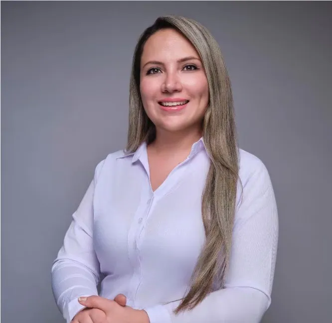 Priscila Schettini inhabilitada por TCE Ecuador 2025