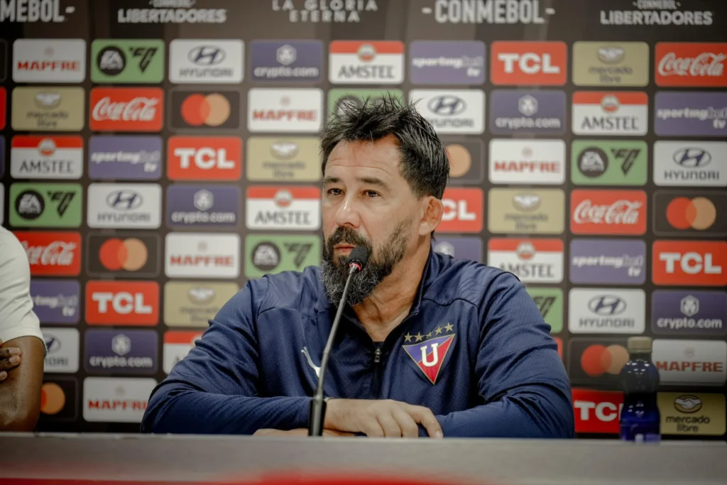 Pablo “Vitamina” Sánchez, técnico de LDU.