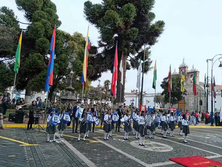 Batalla de Pichincha es tema del momento cívico de mayo