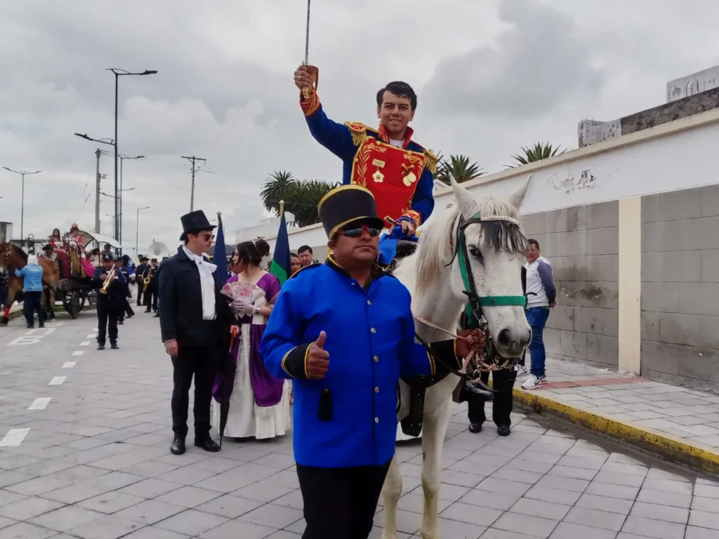 Jhossue Rodríguez personificó al Mariscal Sucre.