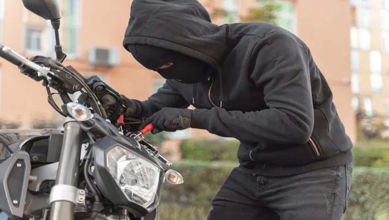 Roban moto en minutos en el sector La Estación