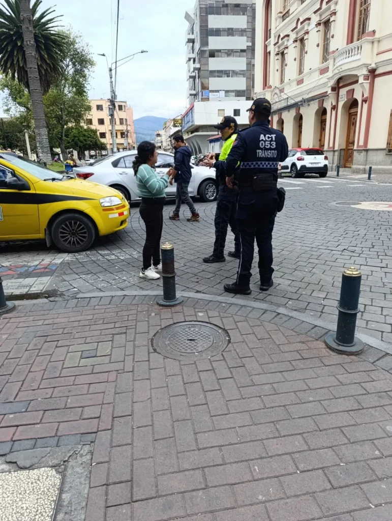Taxistas de otros cantones invaden Riobamba